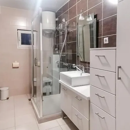 Stunning Apartment In Rogoznica Daire Rogoznica (Sibenik-Knin)