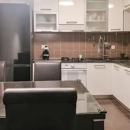 Daire Stunning Apartment In Rogoznica